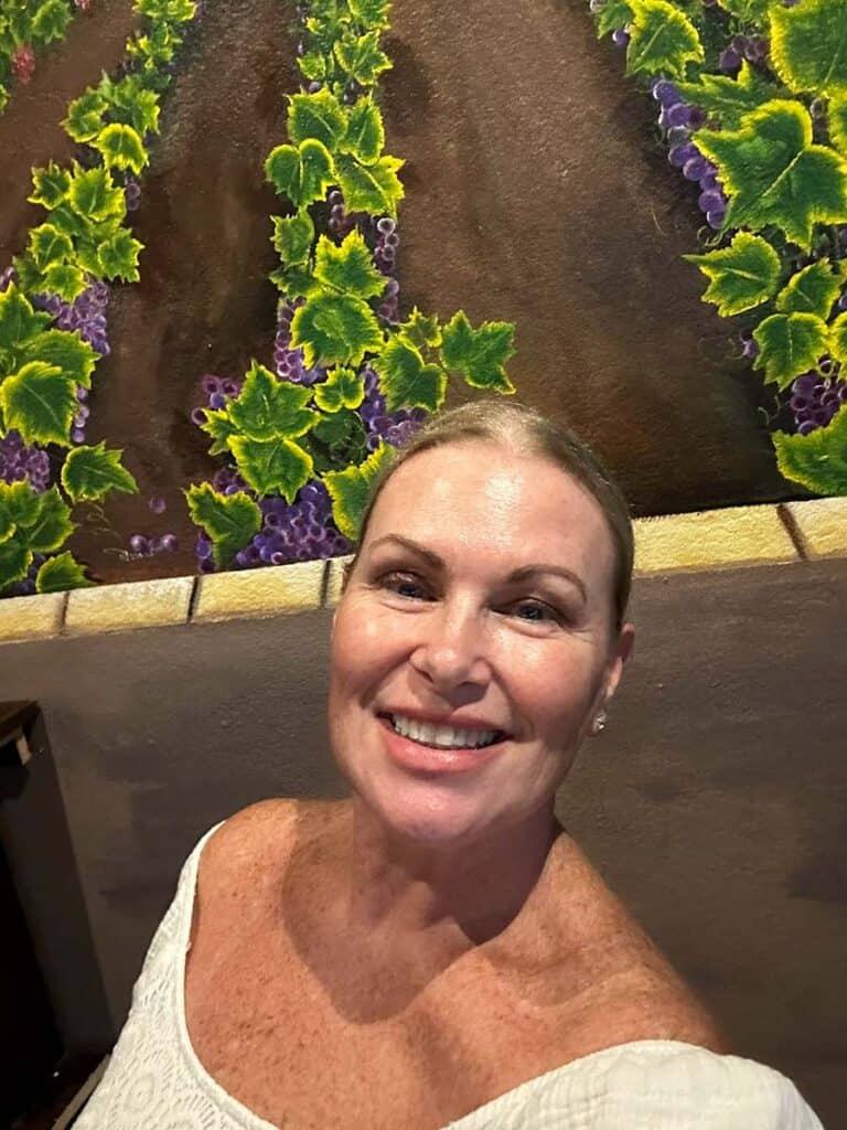 Singer Ellen O’Brien performing at UnWINEd Beer+Wine Bar in Punta Gorda, FL